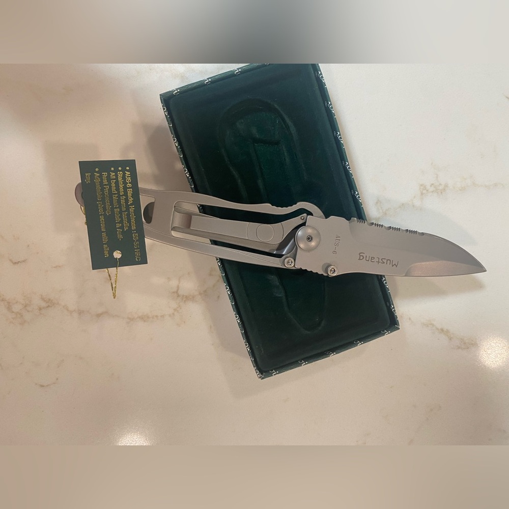 Survivor Cowboy Skeletonized Men’s Blade